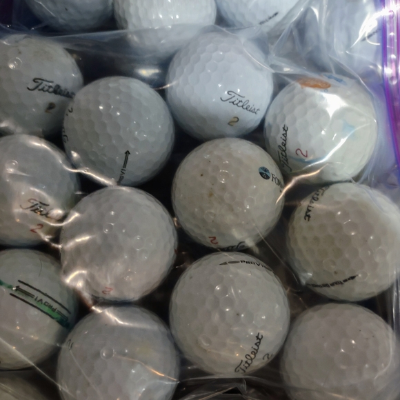 COPY - TITLEIST GOLF BALLS - Picture 2 of 3